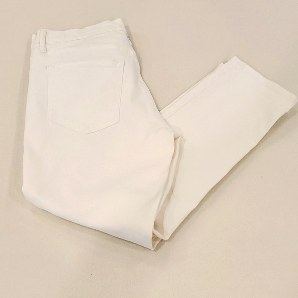White Gap Best Girlfiend Jeans